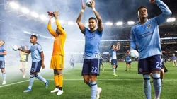 Matarrita (22) y Wallace (23) festejaron en su retorno a la acción en Yankee Stadium