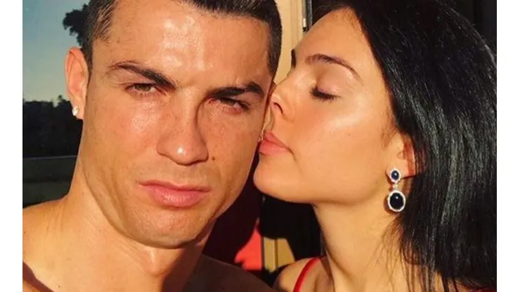 Georgina subió una foto muy hot con Cristiano Ronaldo en sus vacaciones