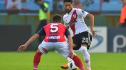 Milton Casco ante Arsenal por la Superliga Argentina.