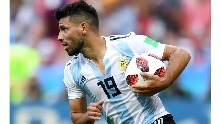 Agüero frente a Francia