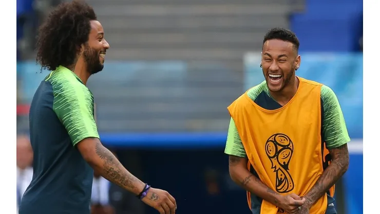 Neymar y Marcelo se ríen en un entrenamiento