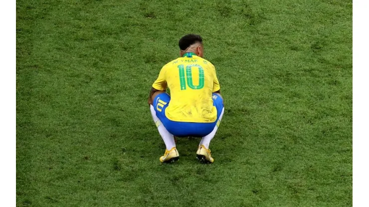 Neymar no puede entender lo sucedido.