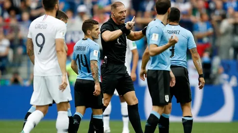 Patada de Stuani a Hernández