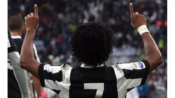 En caso de llegar a Juventus, Cuadrado tendrá que cederle su camiseta "7" a Cristiano Ronaldo.