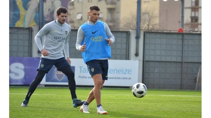 EL PRIMERO. Mauro Zárate durante el entrenamiento de Boca este viernes.