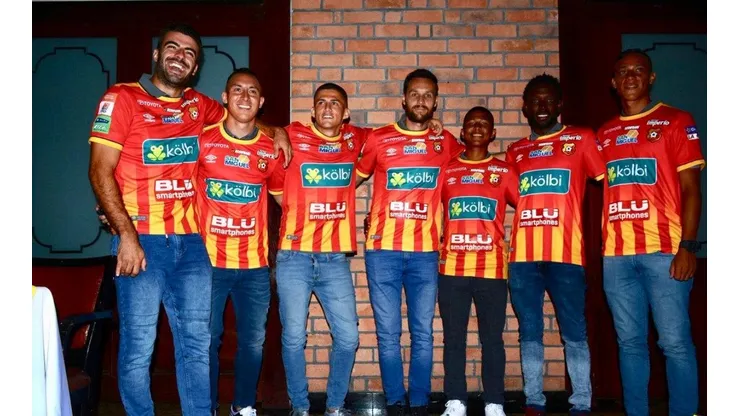 Tres mexicanos forman parte de los ocho refuerzos de Herediano