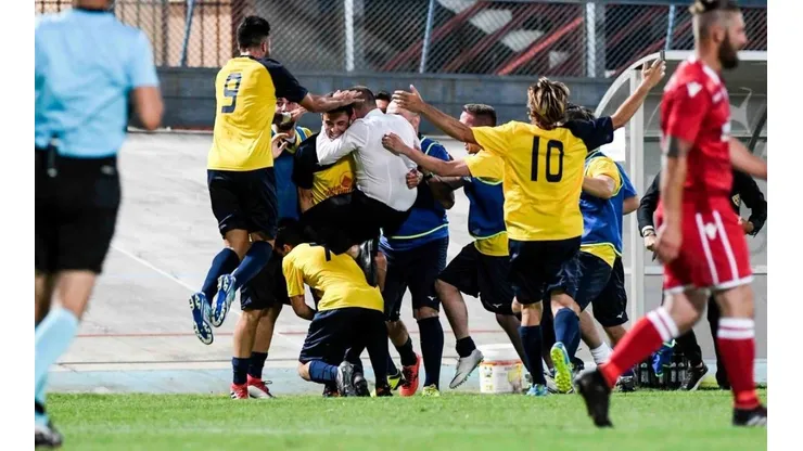 HISTORIA PURA. El festejo del Tre Fiori en la goleada de la ida por 3-0 ante Bala Town.