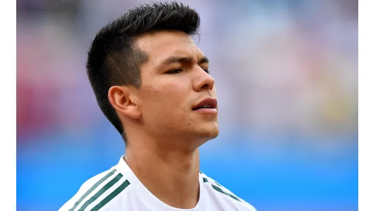 El Chucky Lozano canta el himno