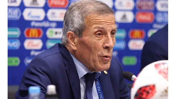 CRITICÓ A LA PRENSA. Tabárez habló en conferencia de prensa antes de Uruguay-Francia.