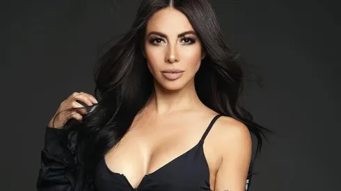 Recuperada de la eliminación, Jimena Sánchez puso a arder las redes tirada en el suelo y en colaless