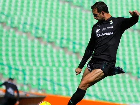 Santos Laguna oficializó partida de Carlos Izquierdoz a Boca Juniors