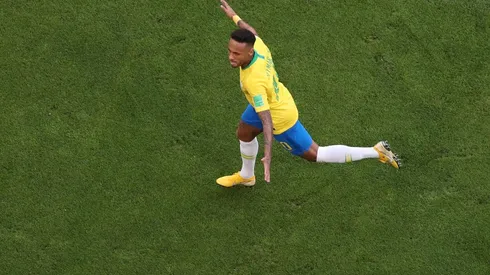 Neymar festeja su gol