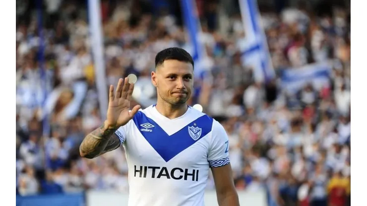 ADIÓS, VÉLEZ. Mauro Zárate en su regreso a Liniers después de tres años en el exterior.