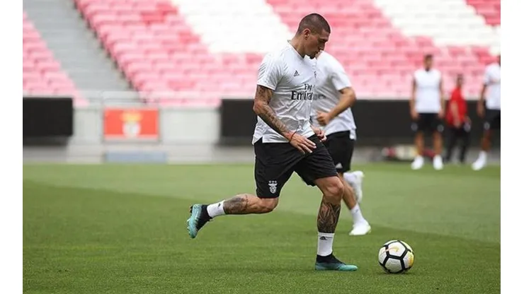 Nico Castillo está encedido en la pretemporada de Benfica.