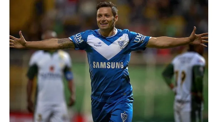ABRE LOS BRAZOS. Mauro Zárate se despidió de Vélez y llegará a Boca.