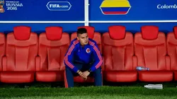 FRUSTRACIÓN. La imagen que vale mil palabras de James Rodríguez en el banco de suplentes.