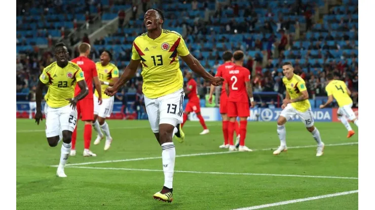 Yerry Mina celebra su tanto ante Inglaterra.
