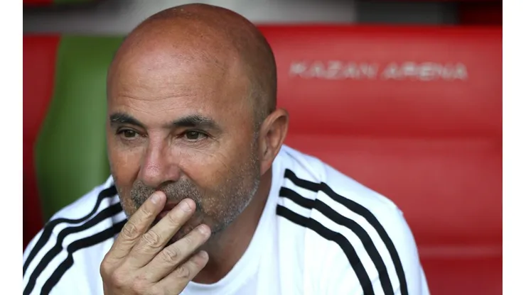 Sampaoli en el banco de suplentes argentino.