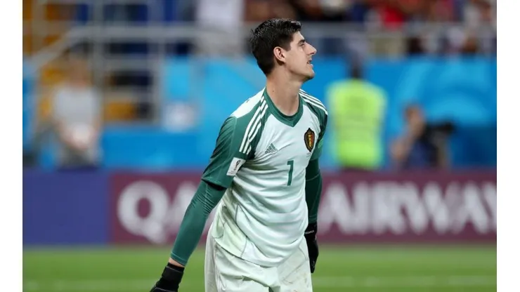 Thibaut Courtais casi se hace un gol él mismo.