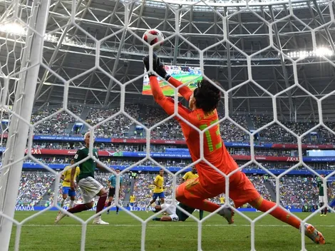 Las 5 increíbles atajadas de Ochoa ante la Selección de Brasil