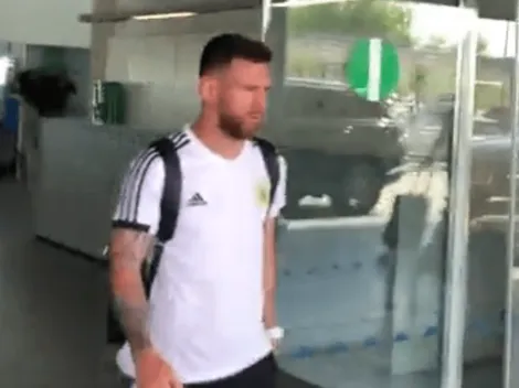 Video: Messi, para nada contento, ya está en Barcelona
