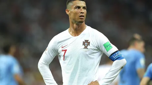 AFUERA. La frustración de Cristiano Ronaldo tras quedar eliminado con Portugal (Foto: Getty).