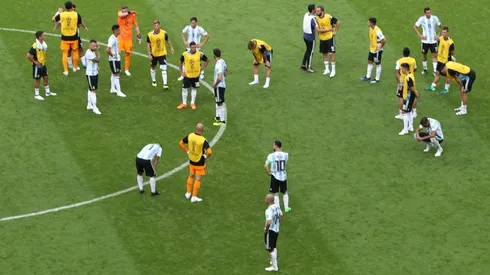 SIN NADA. Los jugadores de la Selección Argentina tras el partido contra Francia (Foto: Getty).