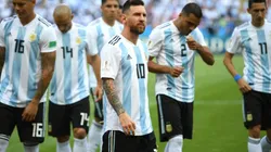EL COMANDANTE. Lionel Messi delante de sus compañeros antes de arrancar Francia-Argentina (Foto: Getty).