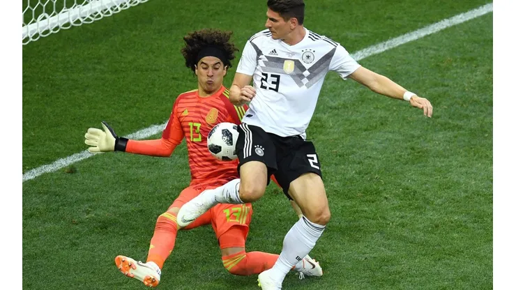 Ochoa recibió 4 goles en la fase de grupos.