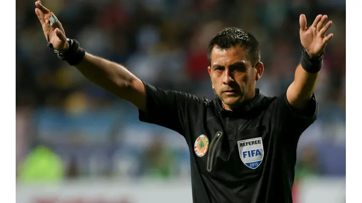 Bascuñan dirigiendo la Copa América