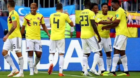 Los jugadores de Colombia festejan el gol de Yerry Mina