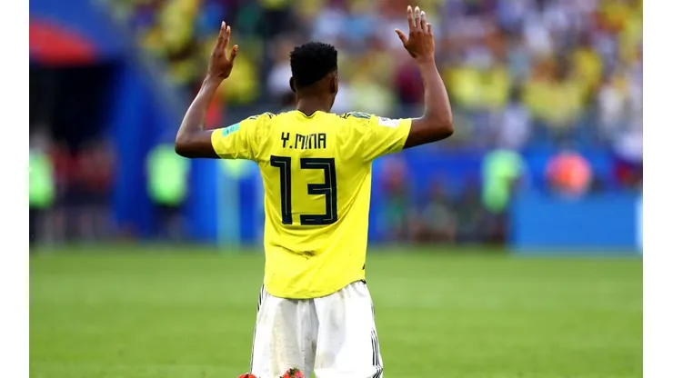 GRACIA A DIOS. Yerry Mina agradece después del triunfo de Colombia contra Senegal (Foto: Getty).