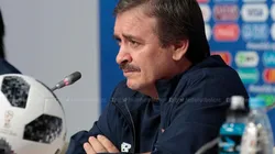 El seleccionador afirmó que regresará al país a reunirse con su familia