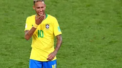 Neymar celebra la clasificación de Brasil