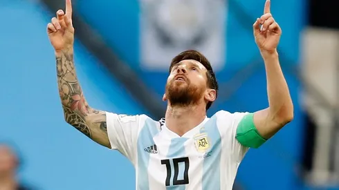 Lionel Messi reveló su amuleto de la suerte: cinta roja en el tobillo izquierdo