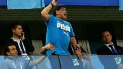 Diego Maradona alentando a la Selección Argentina.