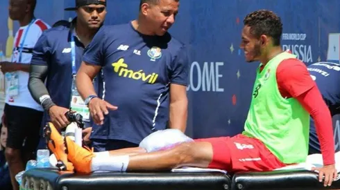 La joya del ataque canalero fue revisada de inmediato por el médico de la selección