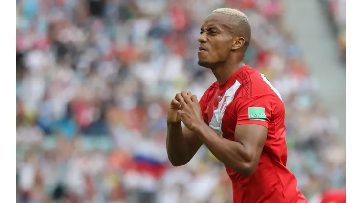 André Carrillo anotó el primer gol de Perú ante Australia. (Foto: Getty)