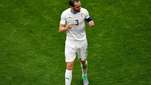 A Godín le quieren sacar boleto de Rusia a Inglaterra