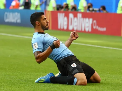 Al primer palo: Luis Suárez metió una bomba de tiro libre