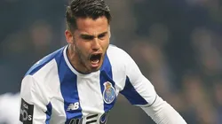 El futuro del defensor mexicano estará lejos de Portugal