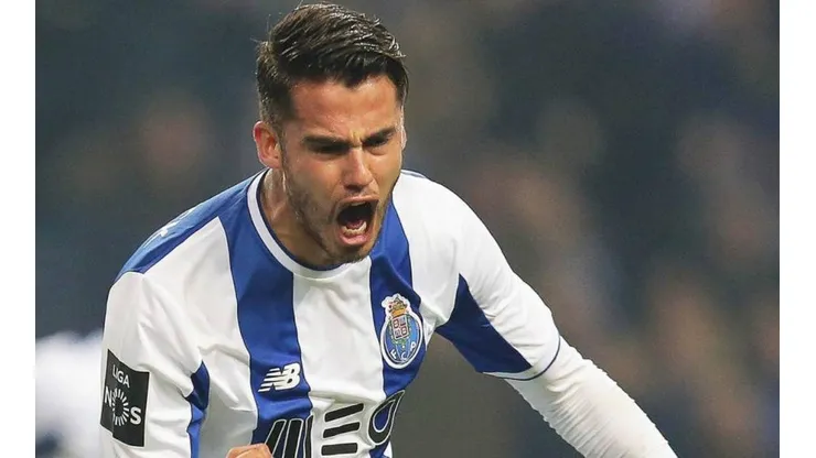El futuro del defensor mexicano estará lejos de Portugal