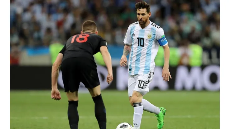 Messi frente a Rebic