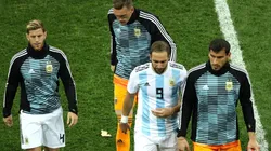Foto de Gonzalo Higuaín y tres jugadores más de Argentina.