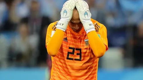 TRAGAME TIERRA. La primera reacción de Wilfredo Caballero después de su error ante Croacia (Foto: Getty).
