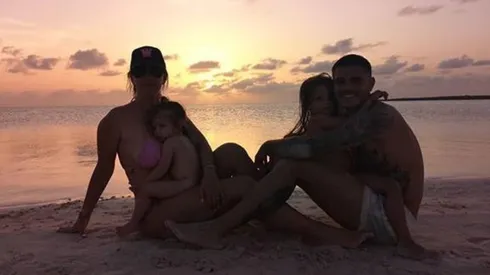 Mauro y Wanda con sus hijos