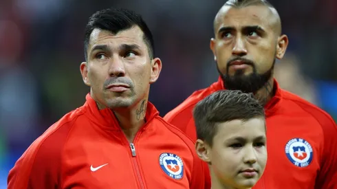 Foto de Gary Medel con Arturo Vidal