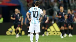 Foto de Lionel Messi sufriendo los goles de Croacia.