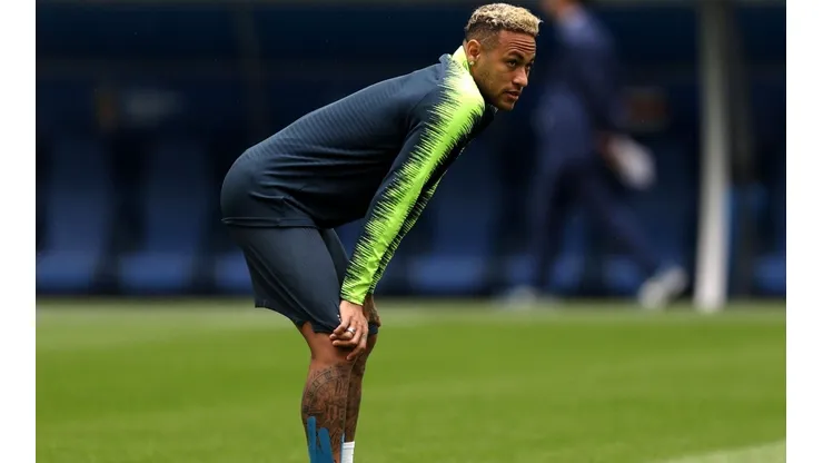 Neymar en el entrenamiento de Brasil