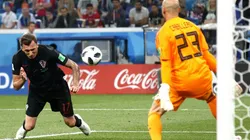 Lo tuvo Croacia: Mario Mandzukic cabeceó solo y perdonó a Argentina